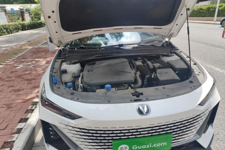 Used CHANGAN UNI-V 2022 1.5T Prestige Version Engine Bay Right