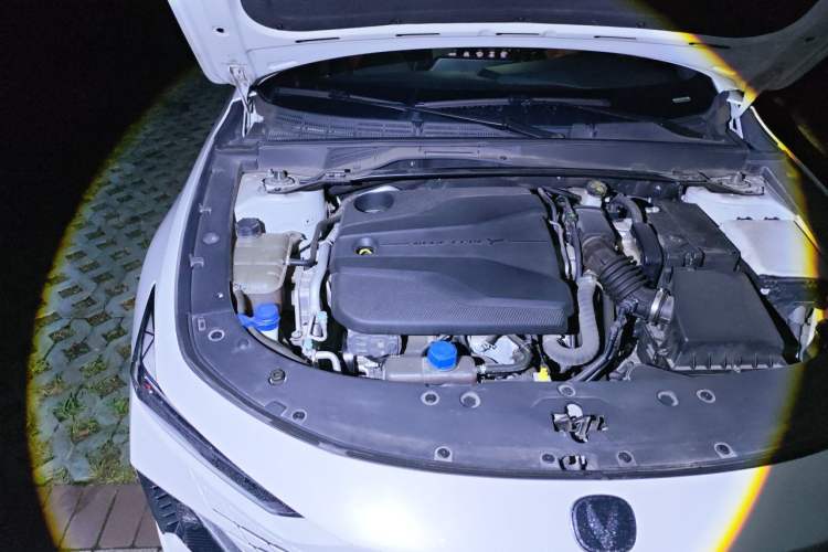 Used CHANGAN UNI-V 2022 1.5T Prestige Version Engine Bay Right