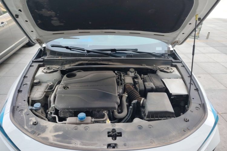 Used CHANGAN UNI-V 2022 1.5T Prestige Version Engine Bay