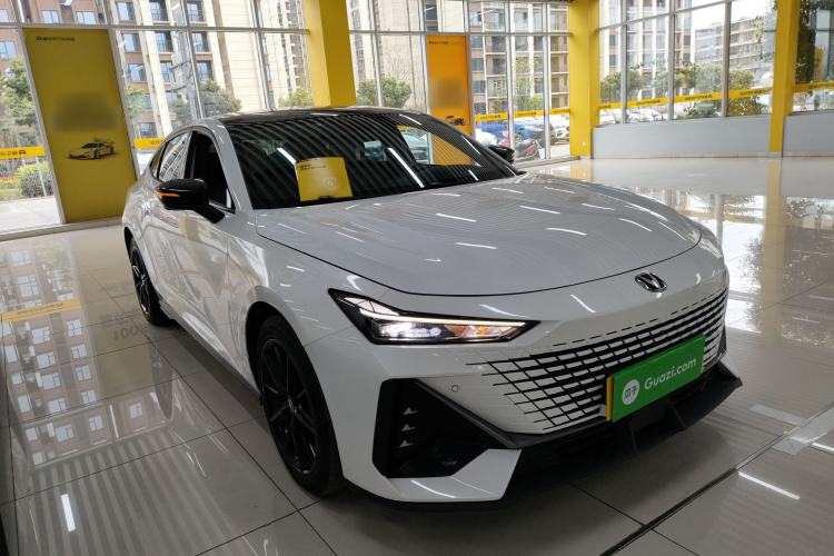 Used CHANGAN UNI-V 2022 1.5T Prestige Version Exterior 1