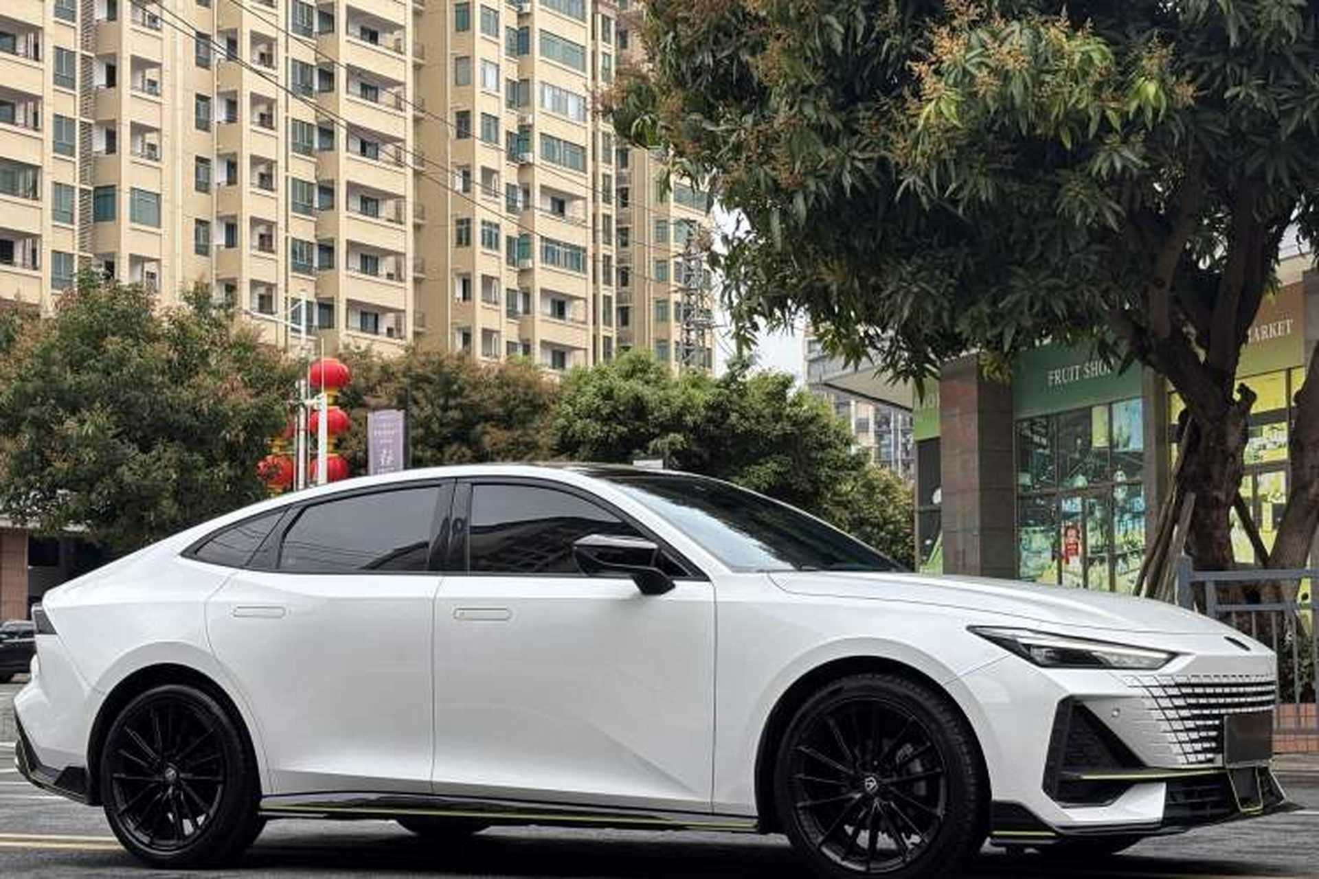 Used CHANGAN UNI-V 2022 1.5T Sport Edition Exterior 2