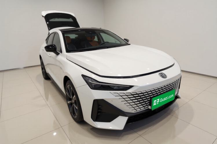 Used CHANGAN UNI-V 2022 1.5T Prestige Version Exterior 2