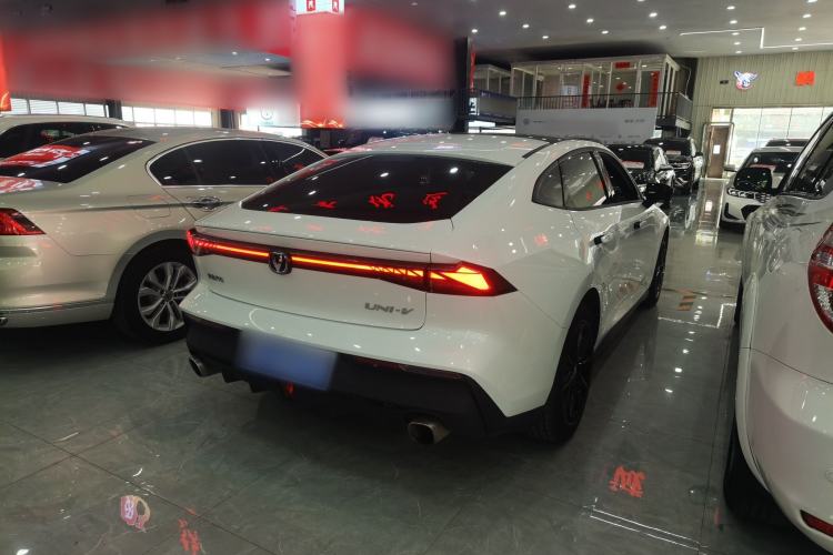 Used CHANGAN UNI-V 2022 1.5T Prestige Version Exterior 3