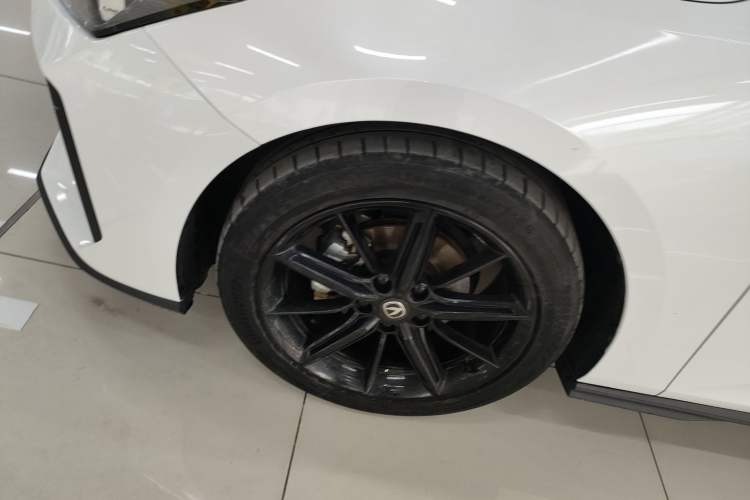 Used CHANGAN UNI-V 2022 1.5T Prestige Version Exterior 4