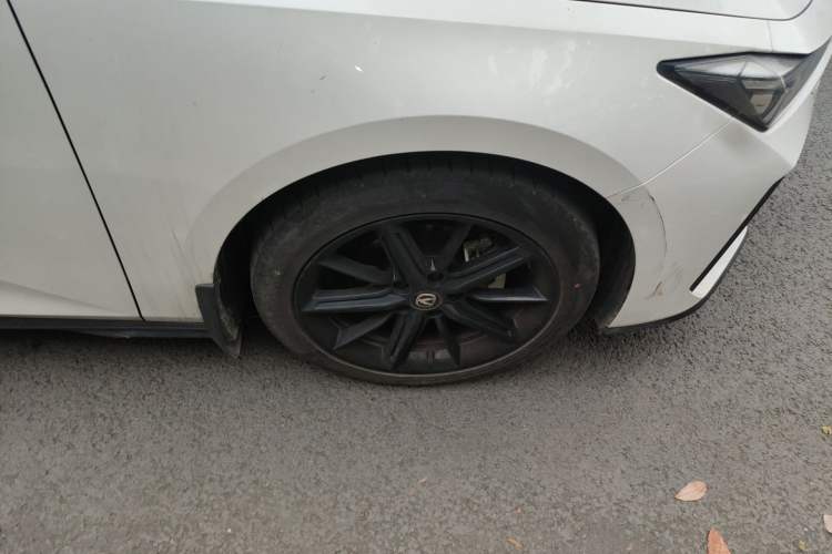 Used CHANGAN UNI-V 2022 1.5T Prestige Version Exterior 4