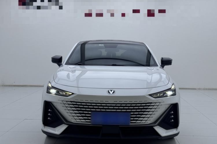 Used CHANGAN UNI-V 2022 1.5T Prestige Version Exterior 4