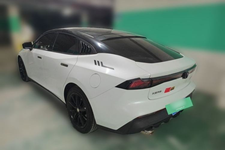 Used CHANGAN UNI-V 2022 1.5T Prestige Version Exterior 5