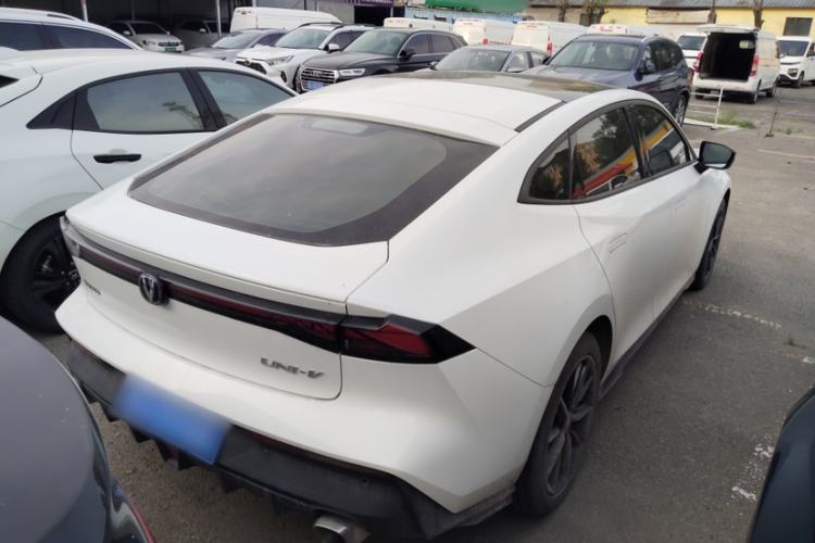 Used CHANGAN UNI-V 2022 1.5T Prestige Version Exterior 6