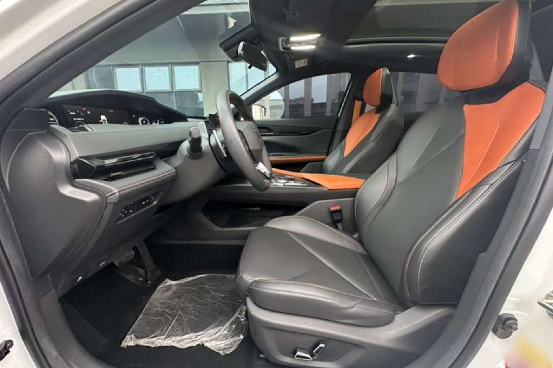 Used CHANGAN UNI-V 2022 1.5T Prestige Version Exterior 8