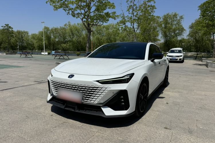 Used CHANGAN UNI-V 2022 1.5T Prestige Version Exterior 9
