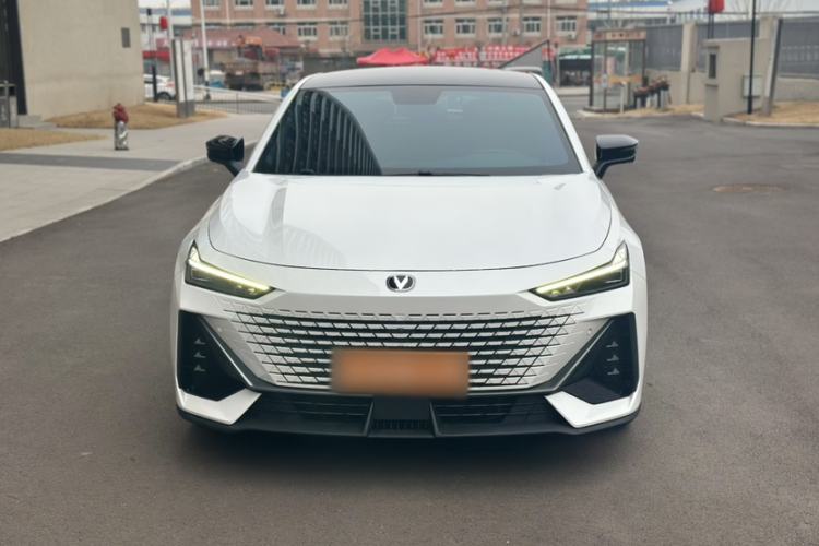 Used CHANGAN UNI-V 2022 1.5T Prestige Version Exterior 9