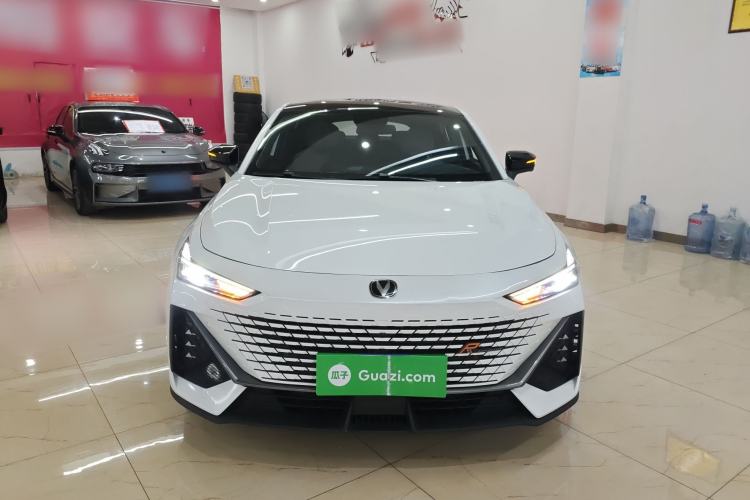 Used CHANGAN UNI-V 2022 1.5T Prestige Version Front