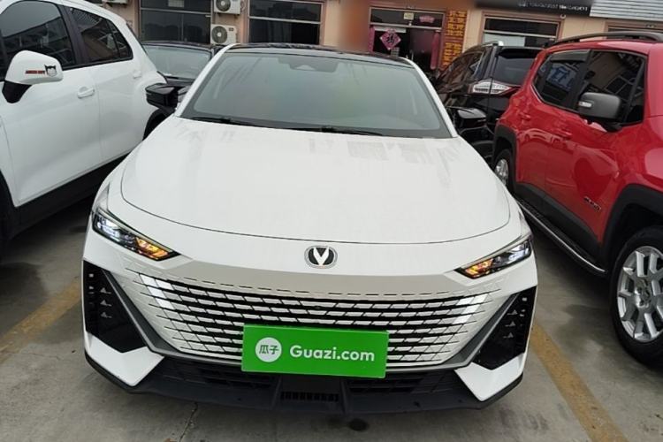 Used CHANGAN UNI-V 2022 1.5T Smart Navigation Version Front