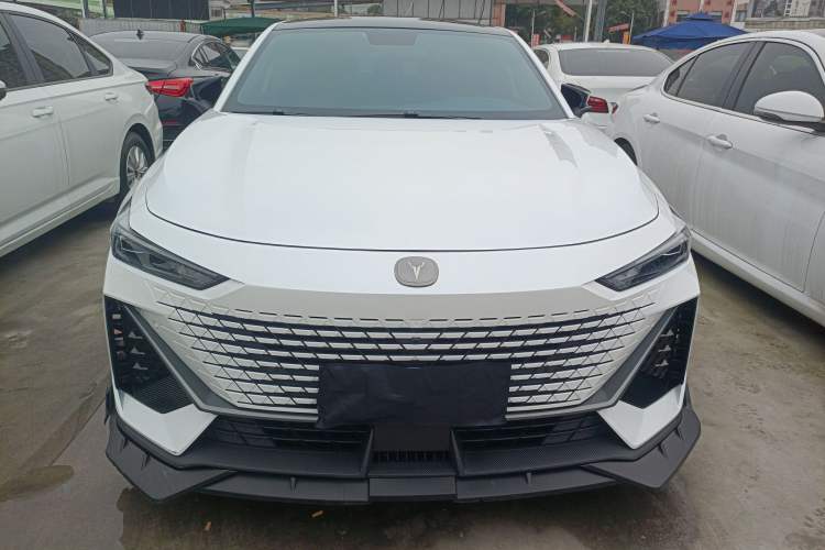 Used CHANGAN UNI-V 2022 1.5T Prestige Version Front