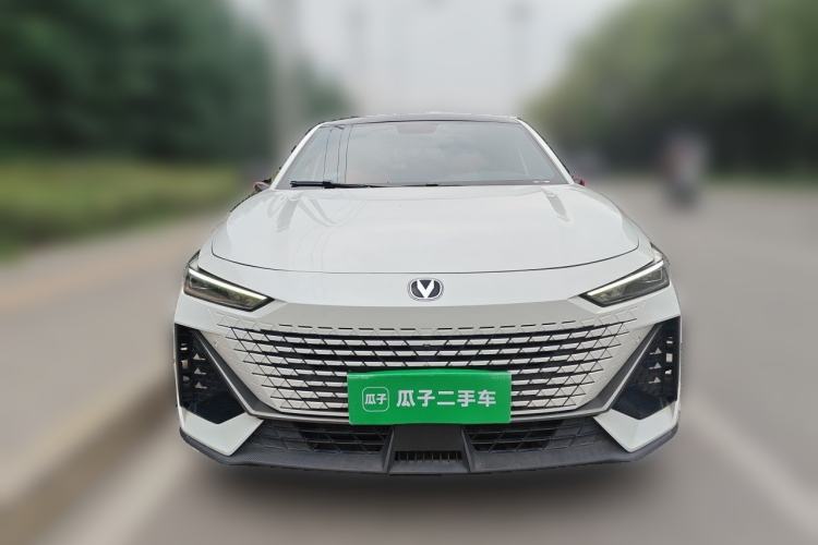Used CHANGAN UNI-V 2022 1.5T Prestige Version Front