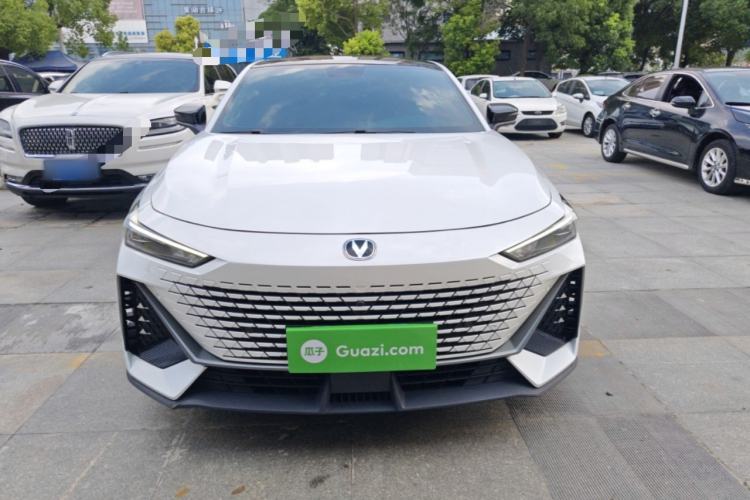 Used CHANGAN UNI-V 2022 1.5T Prestige Version Front