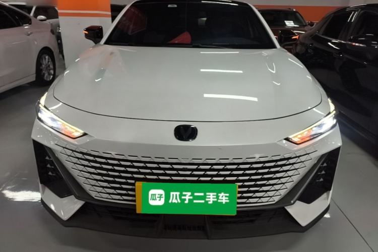 Used CHANGAN UNI-V 2022 1.5T Prestige Version Front