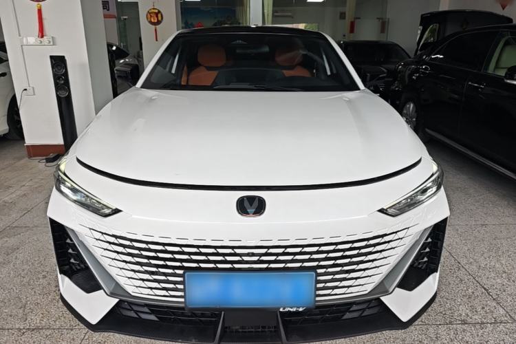 Used CHANGAN UNI-V 2022 1.5T Smart Navigation Version Front