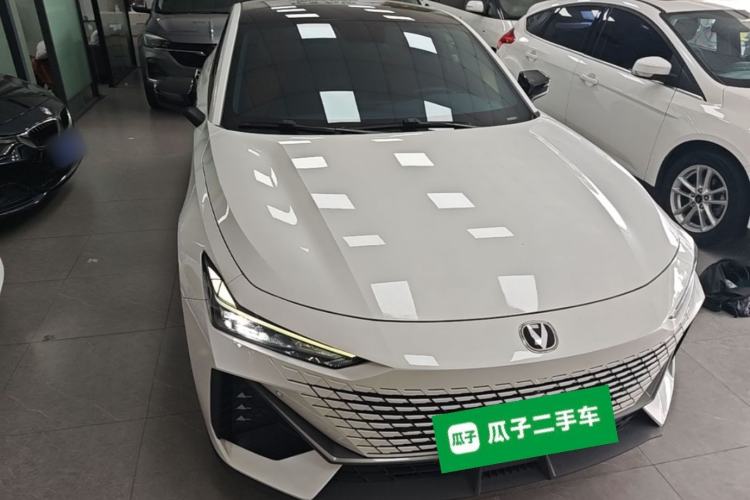 Used CHANGAN UNI-V 2022 1.5T Prestige Version Front