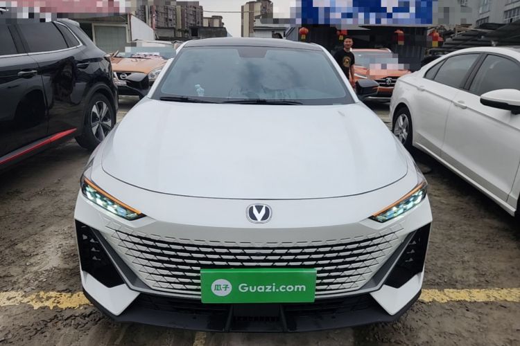 Used CHANGAN UNI-V 2022 1.5T Prestige Version Front
