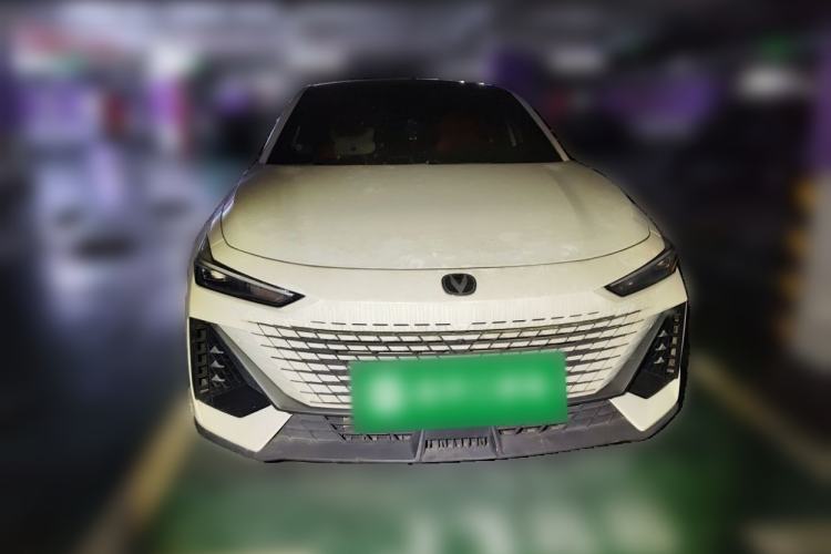 Used CHANGAN UNI-V 2022 1.5T Prestige Version Front