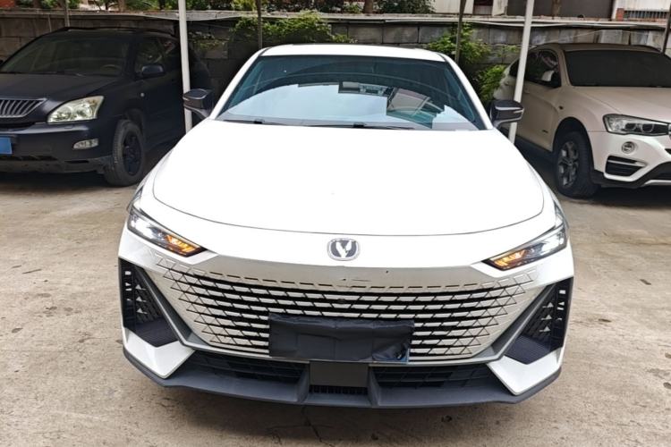 Used CHANGAN UNI-V 2022 1.5T Excellence Model Front
