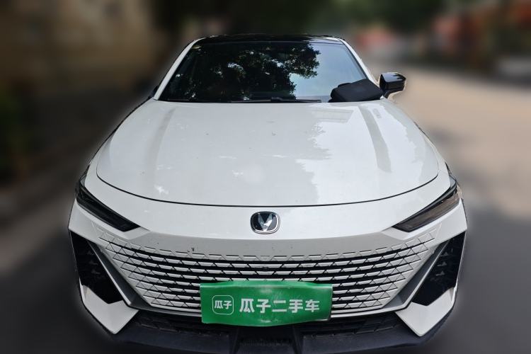 Used CHANGAN UNI-V 2022 1.5T Prestige Version Front
