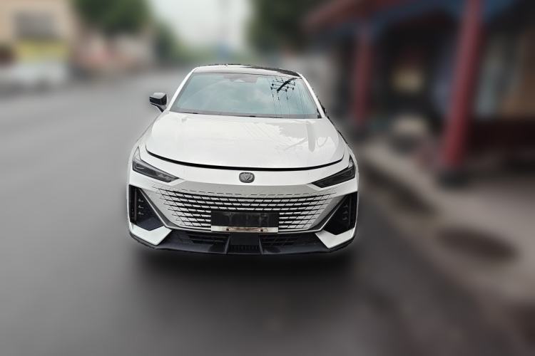 Used CHANGAN UNI-V 2022 1.5T Smart Navigation Version Front