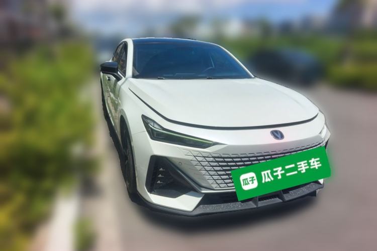 Used CHANGAN UNI-V 2022 1.5T Prestige Version Front Right 45 Deg