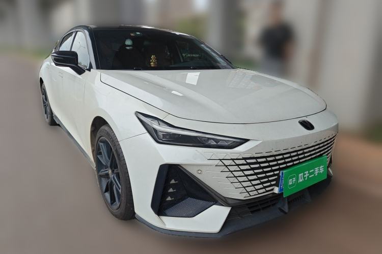 Used CHANGAN UNI-V 2022 1.5T Prestige Version Front Right 45 Deg