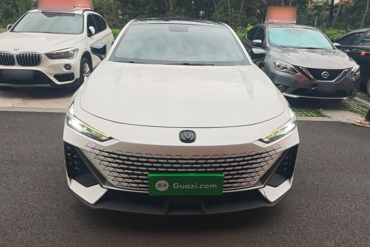 Used CHANGAN UNI-V 2022 1.5T Prestige Version Front