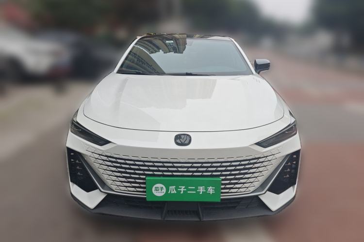 Used CHANGAN UNI-V 2022 1.5T Prestige Version Front