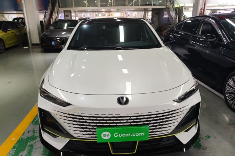 Used CHANGAN UNI-V 2022 1.5T Sport Edition Front