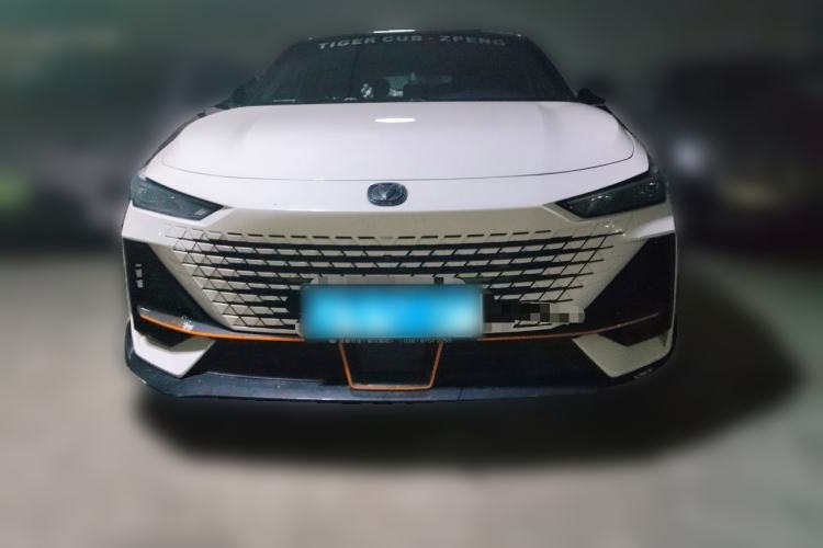 Used CHANGAN UNI-V 2022 1.5T Sport Edition Front