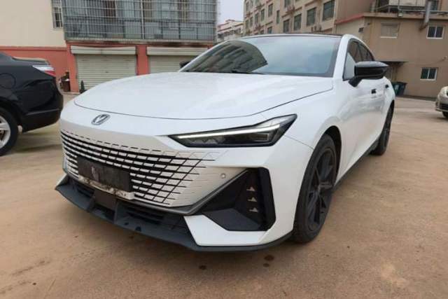 Used CHANGAN UNI-V 2022 1.5T Prestige Version