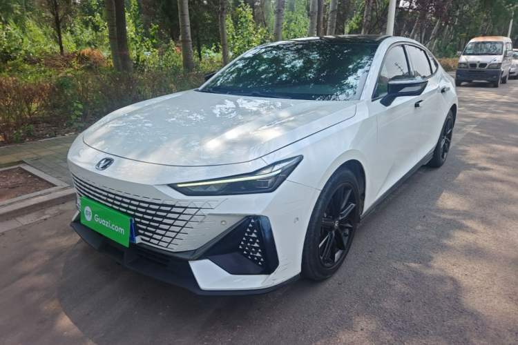 Used CHANGAN UNI-V 2022 1.5T Smart Navigation Version Guazi used car, China used car export, Used car for sale, Used CHANGAN cars, Cheapest cars for sale