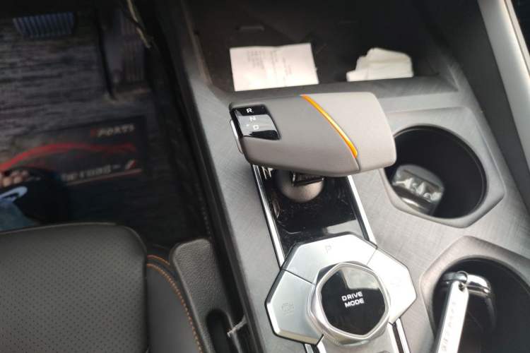 Used CHANGAN UNI-V 2022 1.5T Prestige Version Gear Lever