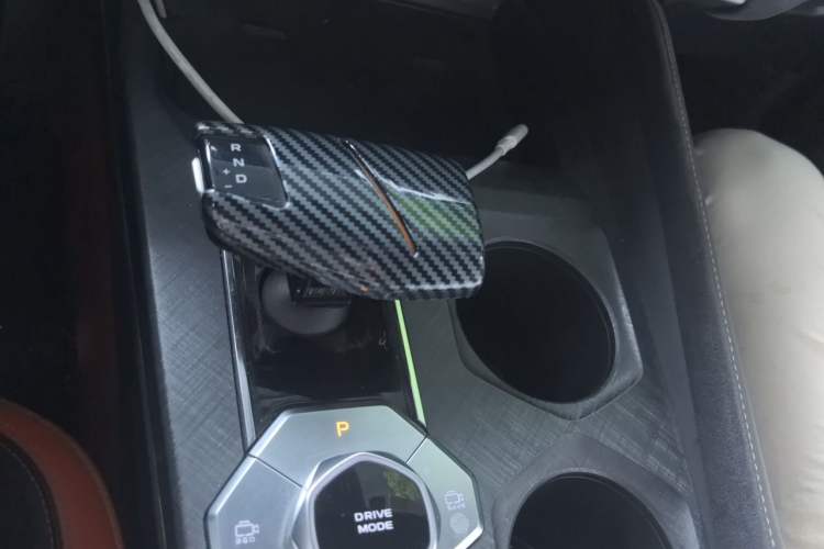 Used CHANGAN UNI-V 2022 1.5T Sport Edition Gear Lever