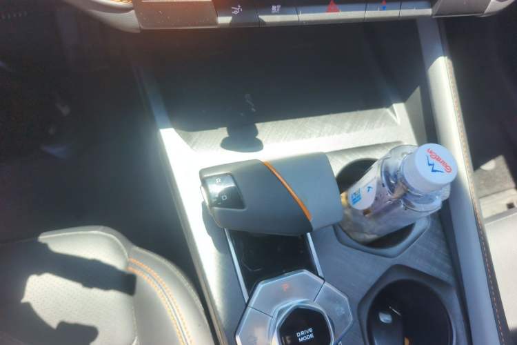 Used CHANGAN UNI-V 2022 1.5T Prestige Version Gear Lever