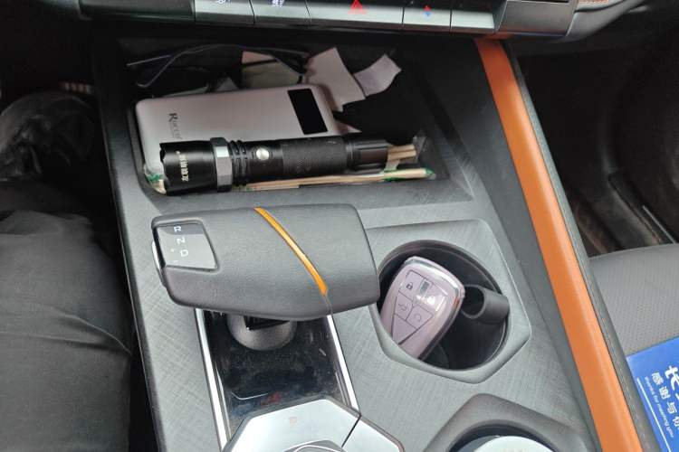 Used CHANGAN UNI-V 2022 1.5T Prestige Version Gear Lever