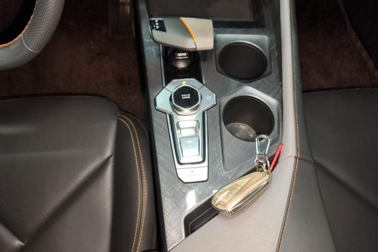 Used CHANGAN UNI-V 2022 1.5T Prestige Version Gear Lever
