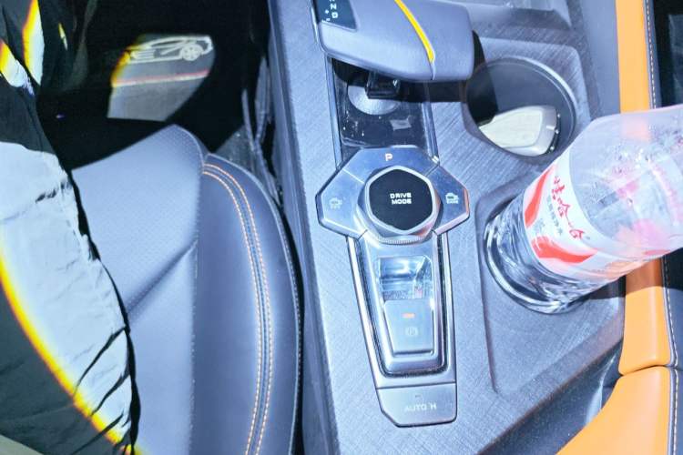 Used CHANGAN UNI-V 2022 1.5T Prestige Version Gear Lever