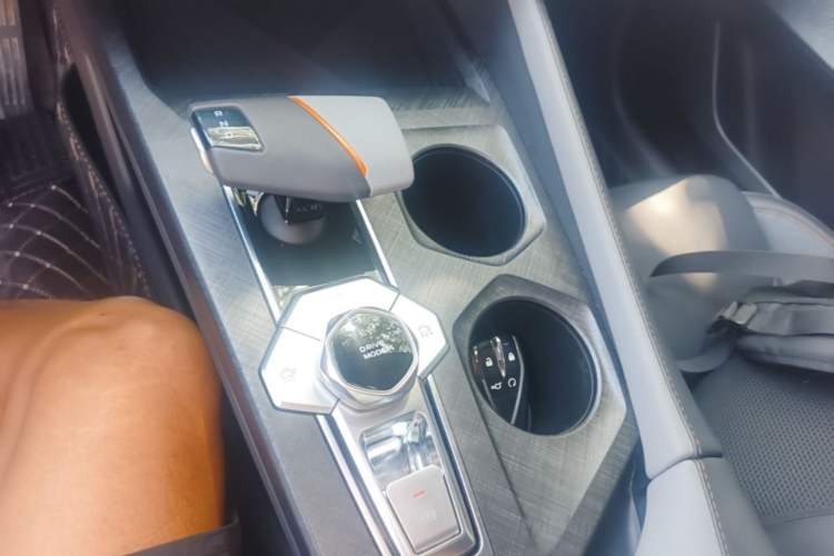 Used CHANGAN UNI-V 2022 1.5T Excellence Model Gear Lever