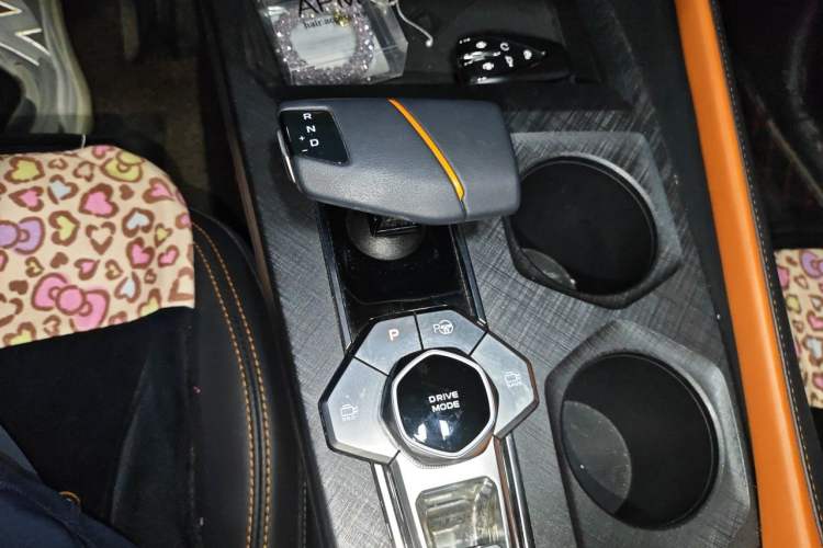 Used CHANGAN UNI-V 2022 1.5T Smart Navigation Version Gear Lever