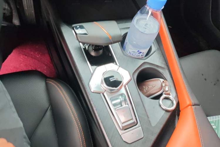 Used CHANGAN UNI-V 2022 1.5T Smart Navigation Version Gear Lever