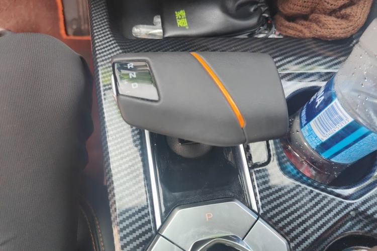 Used CHANGAN UNI-V 2022 1.5T Prestige Version Gear Lever