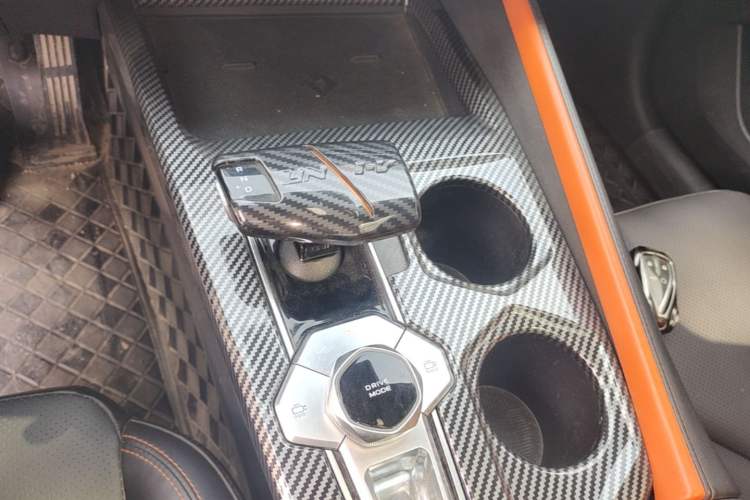 Used CHANGAN UNI-V 2022 1.5T Prestige Version Gear Lever