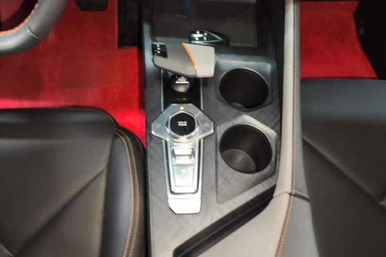 Used CHANGAN UNI-V 2022 1.5T Prestige Version Gear Lever