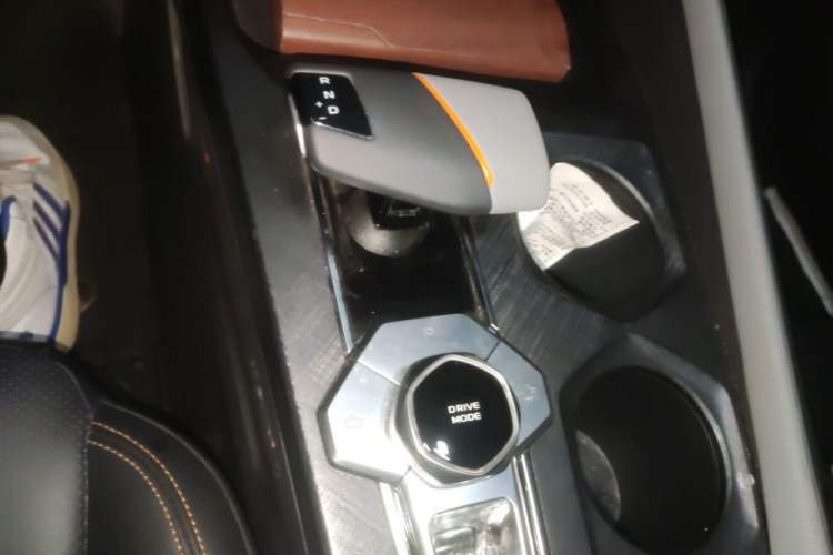 Used CHANGAN UNI-V 2022 1.5T Prestige Version Gear Lever