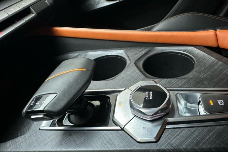 Used CHANGAN UNI-V 2022 1.5T Prestige Version Gear Lever